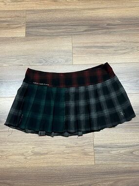 NEW Dolls Kill X Daria 90s Cynic Plaid Mini Skirt in Gray/Green Plaid Size 2X